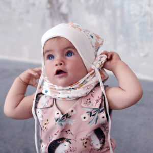 Sapkák, kalapok, sálak