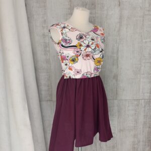 Bordó, virágmintás szoptatós ruha