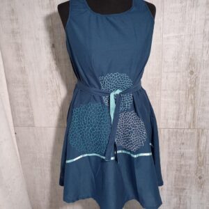 Hímzett virágos Női ruha L